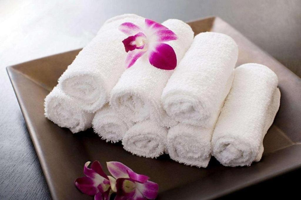 Fenggang Gladden Hotel Tiantangwei Bagian luar foto